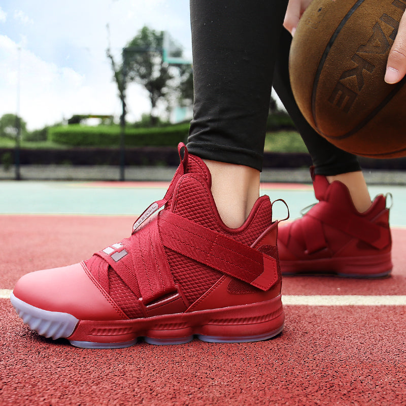 High-Top Performance Sneakers - Athletic Design Forge Maison